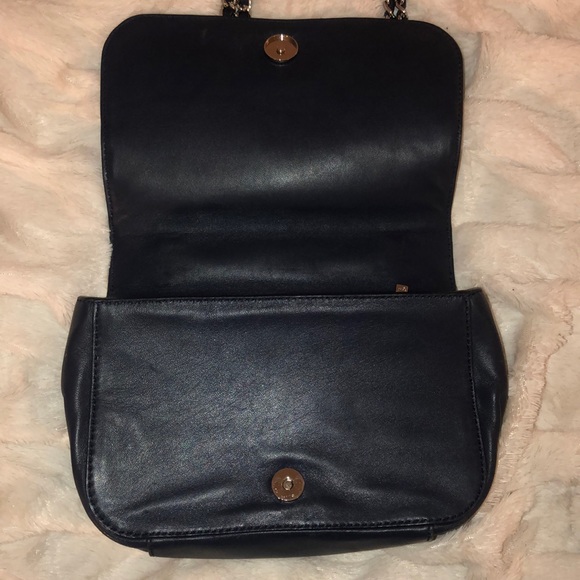 Tory Burch Blue Handbag! - Picture 3 of 7